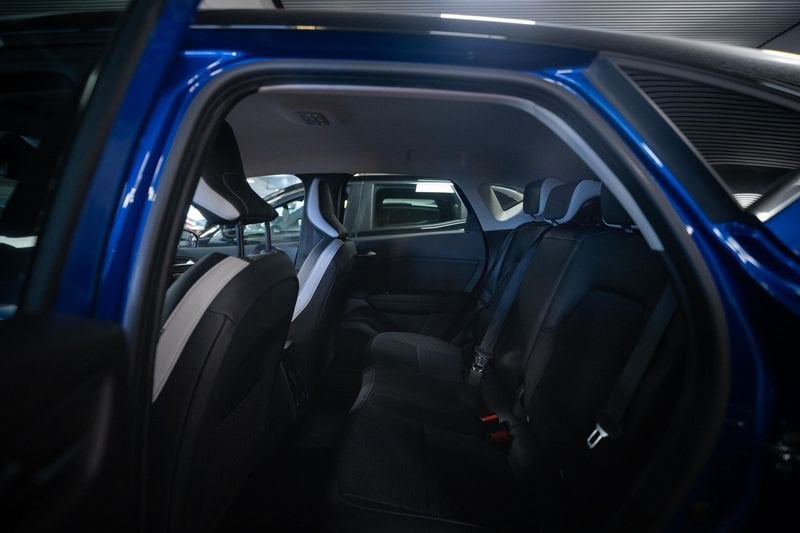 https://cdn-dk.caraffinity.it/dealer/datafiles/vehicle/images/800/32881/V93uX6FJZYapZs2C.jpg