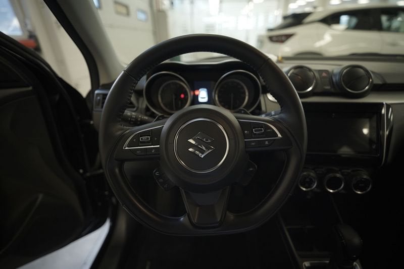 https://cdn-dk.caraffinity.it/dealer/datafiles/vehicle/images/800/32881/VpuXo34BRDovAhKz.JPG