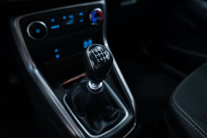 https://cdn-dk.caraffinity.it/dealer/datafiles/vehicle/images/800/32881/VtzLYJClkx3kW5Fw.jpg