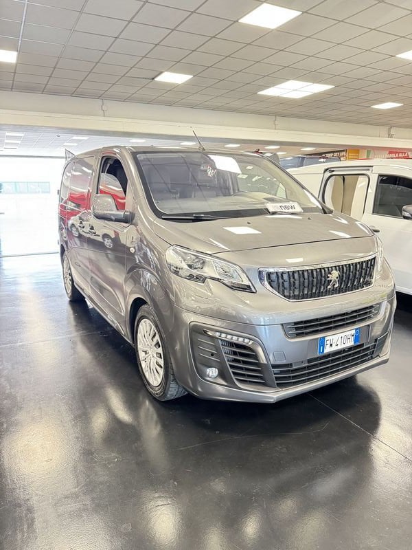https://cdn-dk.caraffinity.it/dealer/datafiles/vehicle/images/800/32881/WvK8uD5EkABPs7LV.JPG