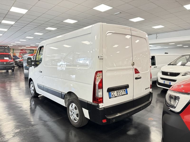 https://cdn-dk.caraffinity.it/dealer/datafiles/vehicle/images/800/32881/XEb8Utz5Dh7em8cq.JPG