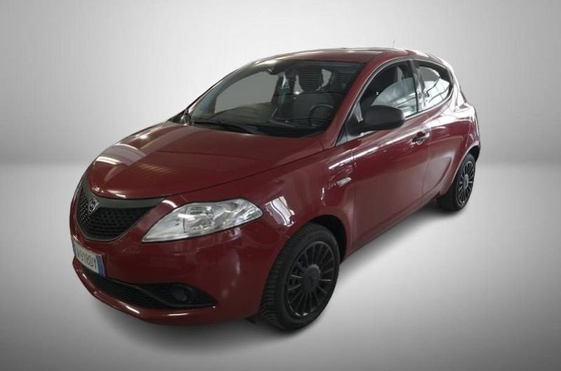 https://cdn-dk.caraffinity.it/dealer/datafiles/vehicle/images/800/32881/XMmiXWx7sQDr0F0h.jpg