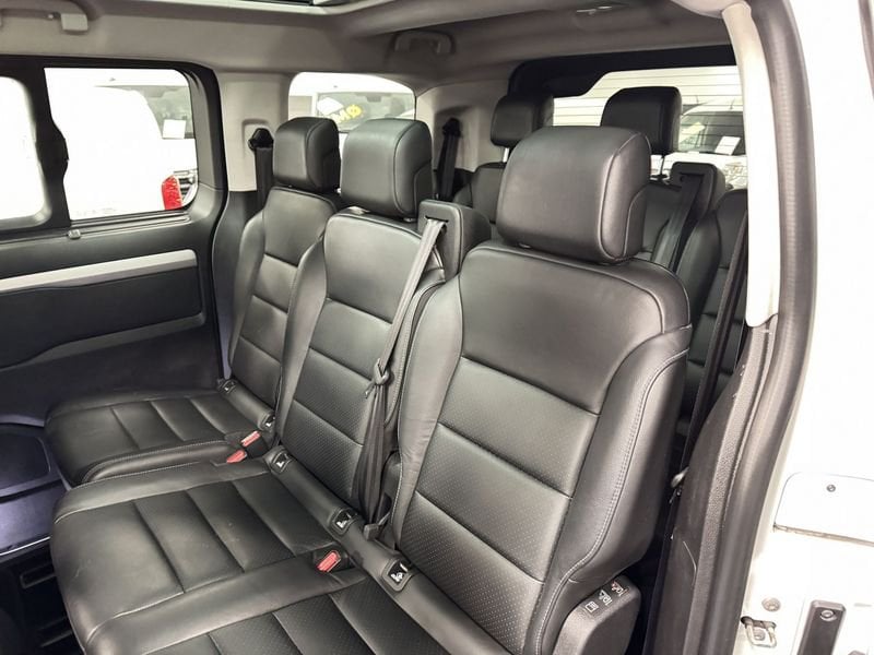 https://cdn-dk.caraffinity.it/dealer/datafiles/vehicle/images/800/32881/XRll4chfYfQ0zsFS.JPG