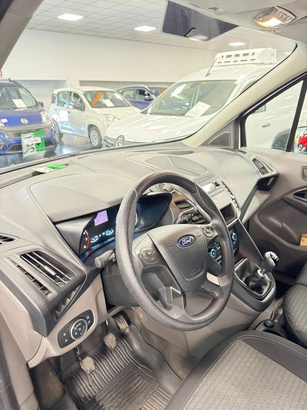 https://cdn-dk.caraffinity.it/dealer/datafiles/vehicle/images/800/32881/XSH7w5Xx69nHYUSs.JPG