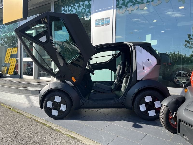 https://cdn-dk.caraffinity.it/dealer/datafiles/vehicle/images/800/32881/XSl5WqRKyUkkydZy.jpg