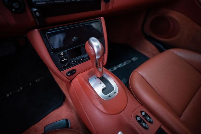 https://cdn-dk.caraffinity.it/dealer/datafiles/vehicle/images/800/32881/XTykbTzv8NhPzpzx.jpg