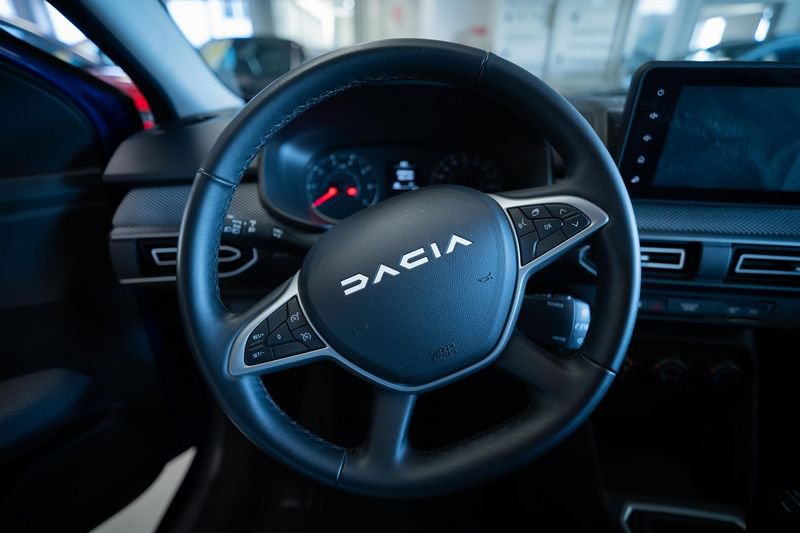 https://cdn-dk.caraffinity.it/dealer/datafiles/vehicle/images/800/32881/b2pU86gFloVfBZ1i.jpg