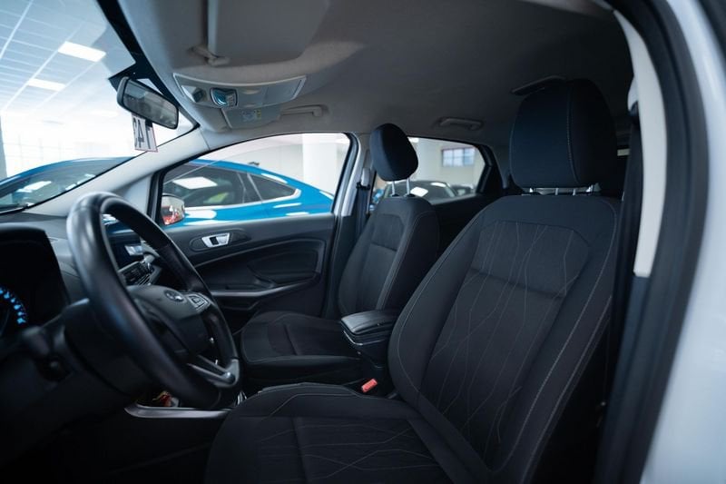https://cdn-dk.caraffinity.it/dealer/datafiles/vehicle/images/800/32881/bYrywWmRj6RgtFs2.jpg