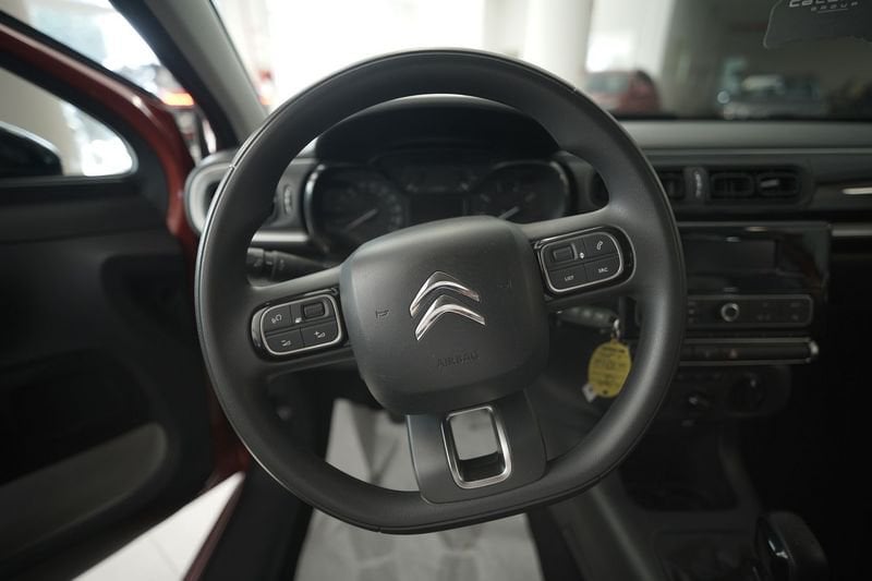 https://cdn-dk.caraffinity.it/dealer/datafiles/vehicle/images/800/32881/d9vC9nucAmnZgEz4.JPG