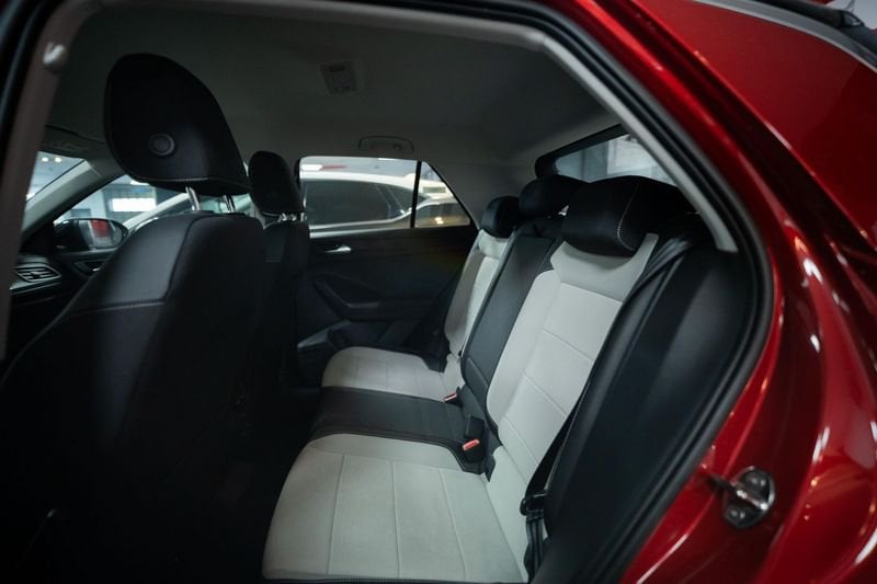 https://cdn-dk.caraffinity.it/dealer/datafiles/vehicle/images/800/32881/e97bwW24utUxaMM6.jpg