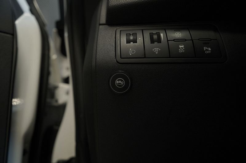 https://cdn-dk.caraffinity.it/dealer/datafiles/vehicle/images/800/32881/gitWe5kdZWq44qfk.JPG