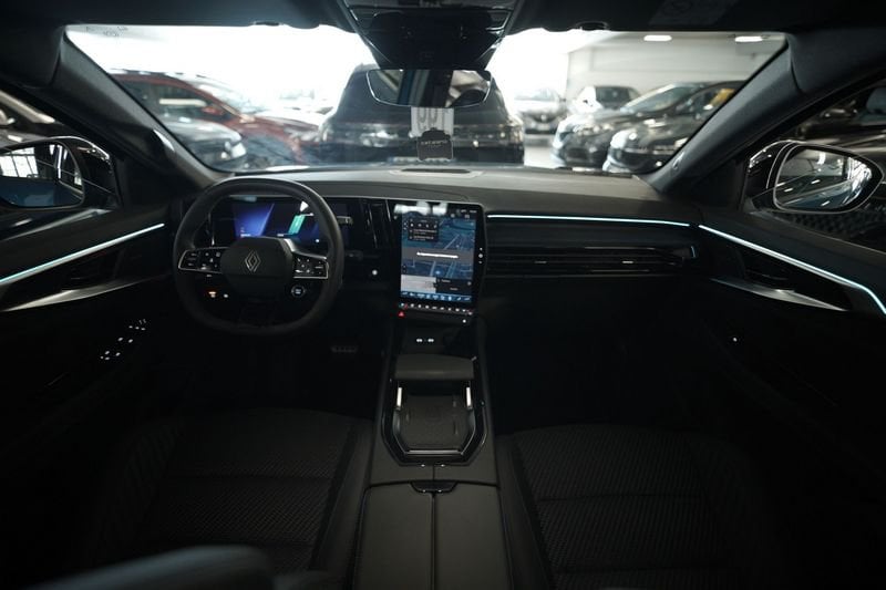 https://cdn-dk.caraffinity.it/dealer/datafiles/vehicle/images/800/32881/hiimd49zgc9etQyY.JPG