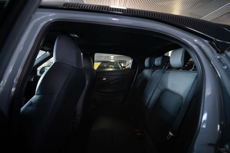 https://cdn-dk.caraffinity.it/dealer/datafiles/vehicle/images/800/32881/iAXgKJxAWujlHoWD.jpg