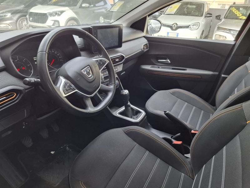 https://cdn-dk.caraffinity.it/dealer/datafiles/vehicle/images/800/32881/jhylWvQBLS6ov5pq.jpg