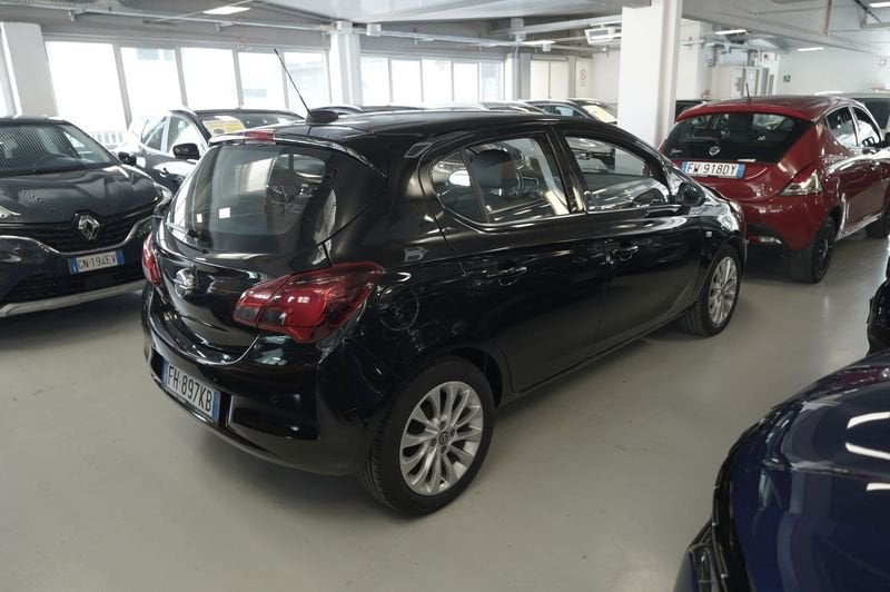 https://cdn-dk.caraffinity.it/dealer/datafiles/vehicle/images/800/32881/lMDRVoLvPaYmEt4A.JPG
