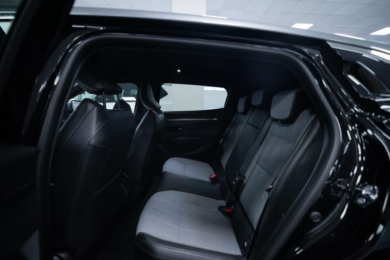 https://cdn-dk.caraffinity.it/dealer/datafiles/vehicle/images/800/32881/mOXRP88OTXnP3JDG.jpg