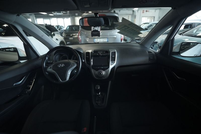 https://cdn-dk.caraffinity.it/dealer/datafiles/vehicle/images/800/32881/ml8ztj0I1BIv1VvR.JPG