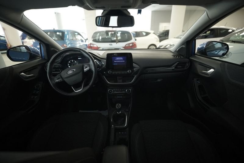 https://cdn-dk.caraffinity.it/dealer/datafiles/vehicle/images/800/32881/mlVaQlH4utx5DCc8.JPG