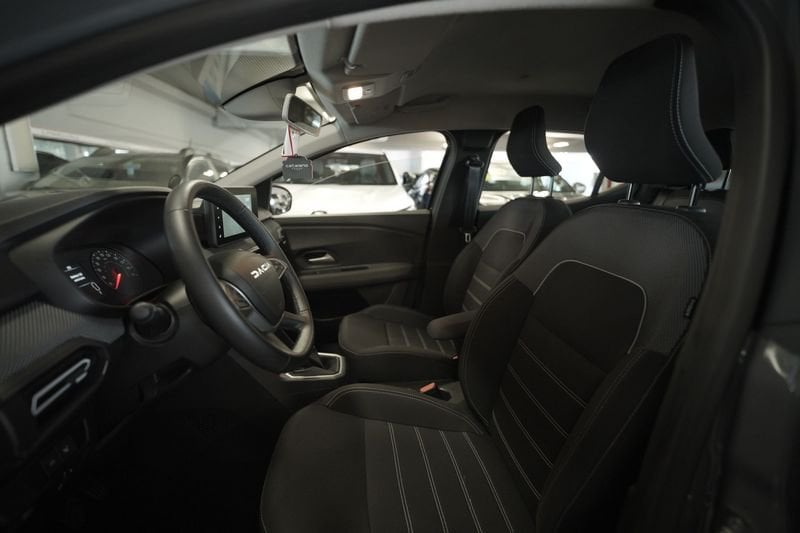 https://cdn-dk.caraffinity.it/dealer/datafiles/vehicle/images/800/32881/nAN5HRLxhORhfJGH.JPG