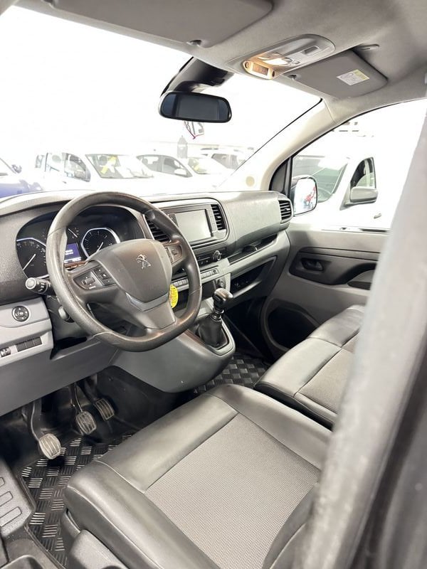 https://cdn-dk.caraffinity.it/dealer/datafiles/vehicle/images/800/32881/naIb34bNk461ysnc.JPG