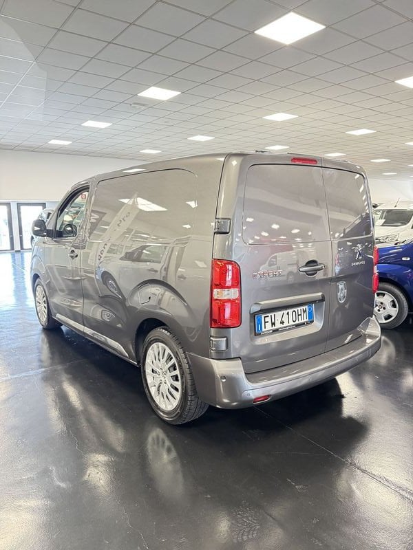 https://cdn-dk.caraffinity.it/dealer/datafiles/vehicle/images/800/32881/o7fq6GpyIa7pgCoA.JPG