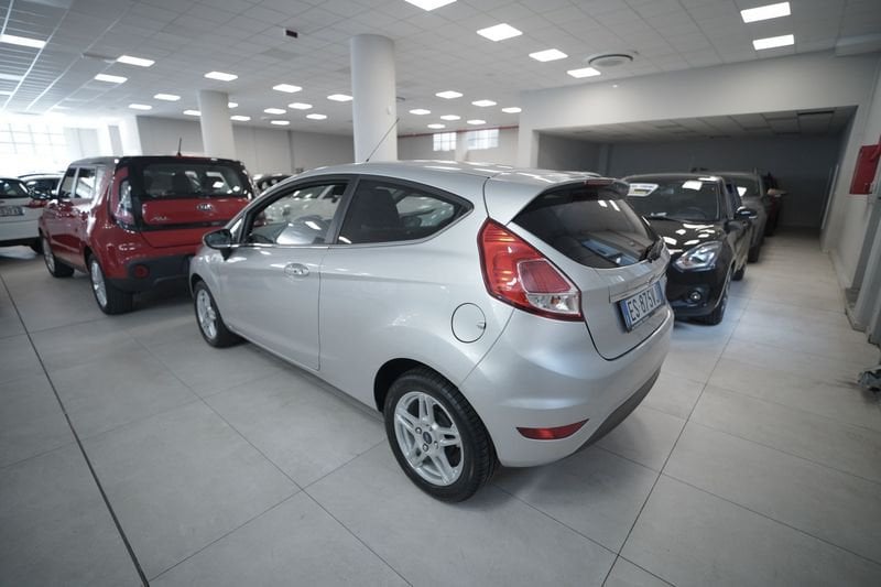 https://cdn-dk.caraffinity.it/dealer/datafiles/vehicle/images/800/32881/oPYw93wpsH0IvMH7.JPG