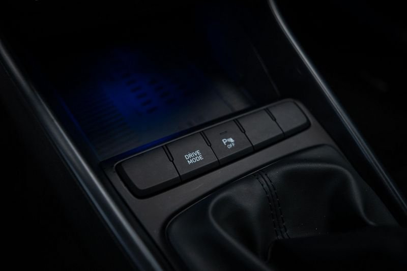 https://cdn-dk.caraffinity.it/dealer/datafiles/vehicle/images/800/32881/ocmh6unLQbUN46uP.jpg