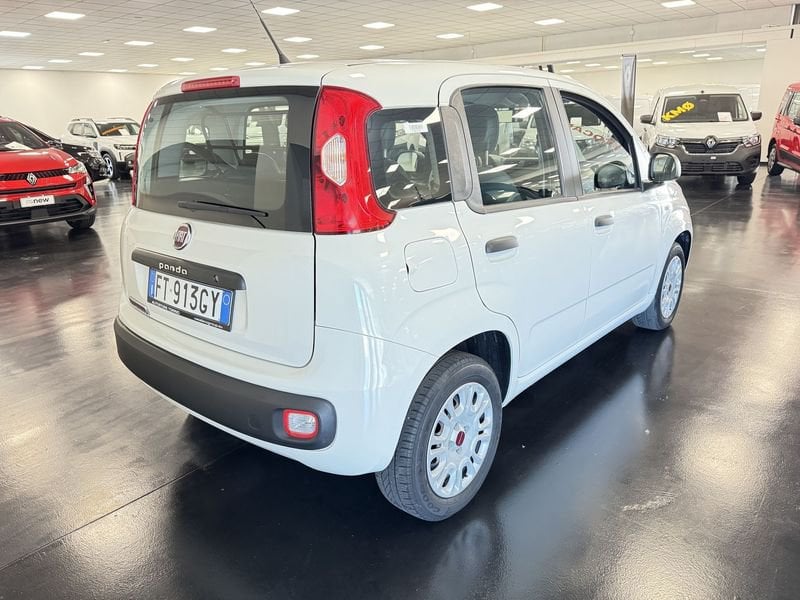 https://cdn-dk.caraffinity.it/dealer/datafiles/vehicle/images/800/32881/ojYwKNYYKj4BI1tL.JPG