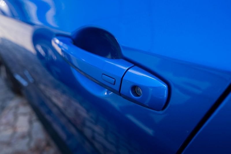 https://cdn-dk.caraffinity.it/dealer/datafiles/vehicle/images/800/32881/pquOiK6XTgBIuvgm.jpg