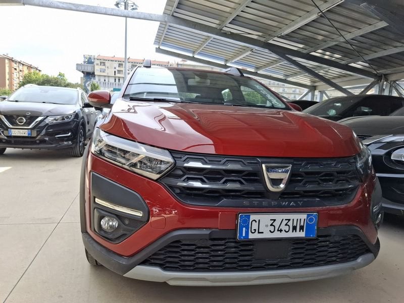 https://cdn-dk.caraffinity.it/dealer/datafiles/vehicle/images/800/32881/q26nBAn7W3emPqvd.jpg