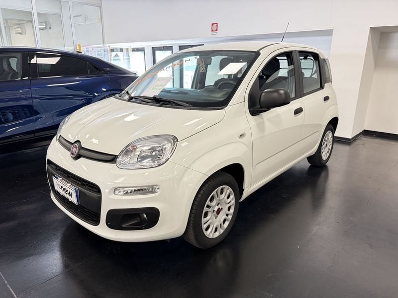 https://cdn-dk.caraffinity.it/dealer/datafiles/vehicle/images/800/32881/rAajHmBI5qNOZjSp.JPG