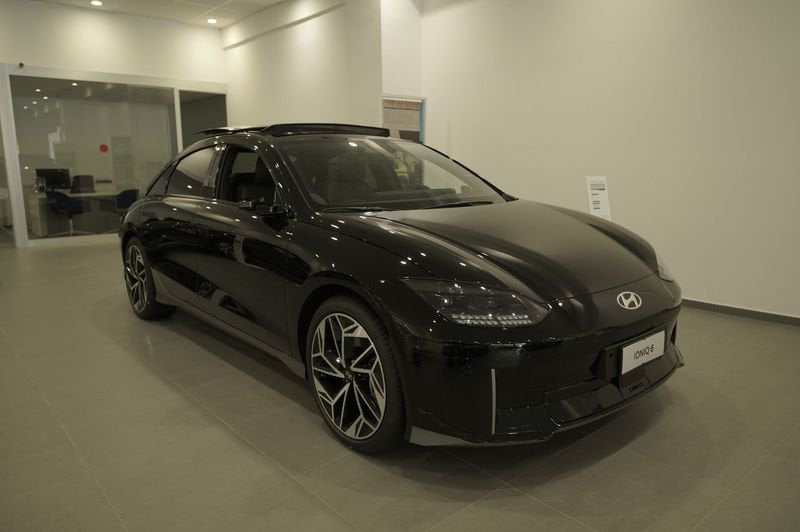 https://cdn-dk.caraffinity.it/dealer/datafiles/vehicle/images/800/32881/rQ0DiRk40rIHBl6m.JPG