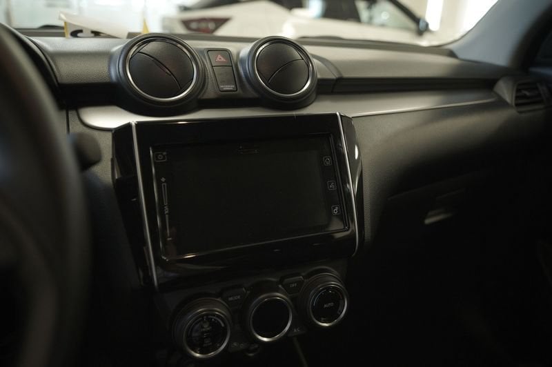 https://cdn-dk.caraffinity.it/dealer/datafiles/vehicle/images/800/32881/rfCPhtU2Hp5zyZ6B.JPG