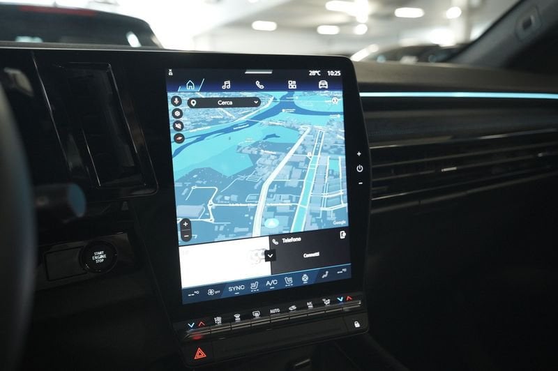https://cdn-dk.caraffinity.it/dealer/datafiles/vehicle/images/800/32881/sbttjm5WL1qC37wk.JPG