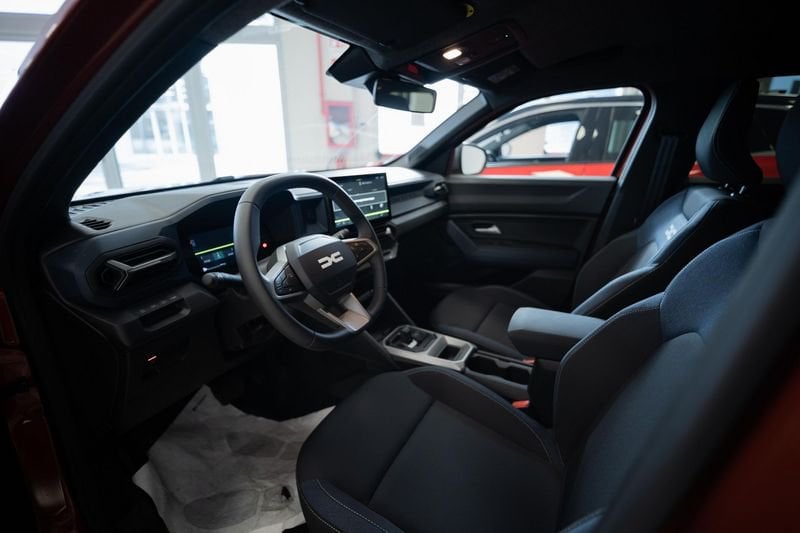 https://cdn-dk.caraffinity.it/dealer/datafiles/vehicle/images/800/32881/uRooOJ3D7BmsBISR.jpg