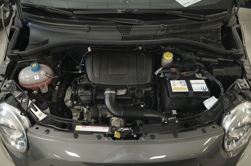 https://cdn-dk.caraffinity.it/dealer/datafiles/vehicle/images/800/32881/vjHV8Pcoohv0qTIi.JPG