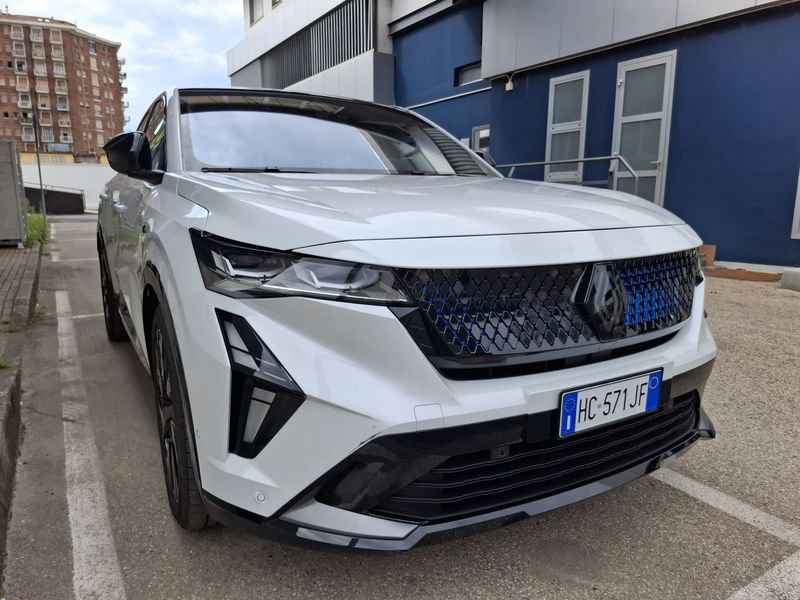 https://cdn-dk.caraffinity.it/dealer/datafiles/vehicle/images/800/32881/wZpVyyG7DT4xocEV.jpg?format=jpeg