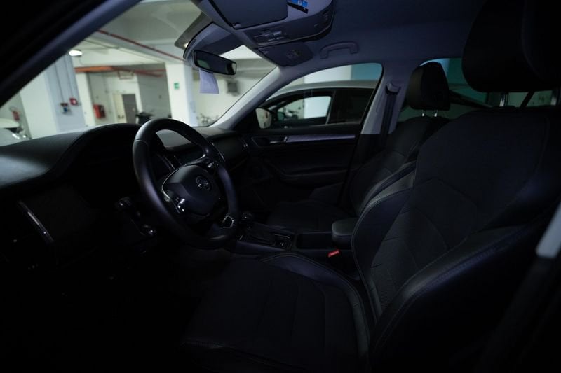 https://cdn-dk.caraffinity.it/dealer/datafiles/vehicle/images/800/32881/wvLgSUW6zW51HJh1.jpg