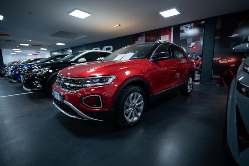 https://cdn-dk.caraffinity.it/dealer/datafiles/vehicle/images/800/32881/yEISuikkqcVU4mS4.jpg?format=jpeg