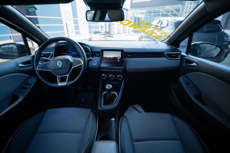 https://cdn-dk.caraffinity.it/dealer/datafiles/vehicle/images/800/32881/ygQrAMbQIaXkychG.jpg