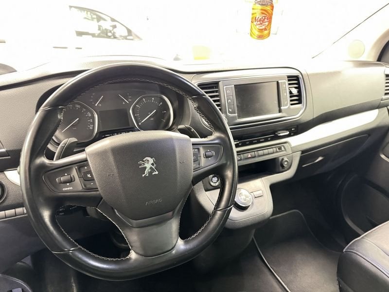 https://cdn-dk.caraffinity.it/dealer/datafiles/vehicle/images/800/32881/yqCtSAjMLfU3Gg4u.JPG
