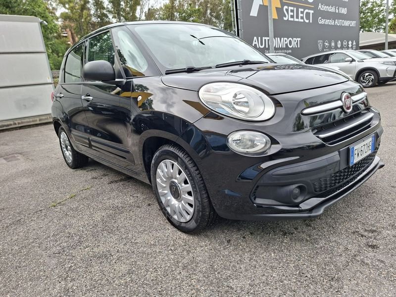 https://cdn-dk.caraffinity.it/dealer/datafiles/vehicle/images/800/32954/0YAIigRACrGyeFtX.jpeg?opacity=10&size=20&position=BOTTOM_RIGHT&border=0&watermark=%2Fdealer%2Fdatafiles%2Fvehicle%2Fimages%2Fwatermark%2F32954%2F775f2d5d-ef44-4a55-8370-84cbc0998b87.png