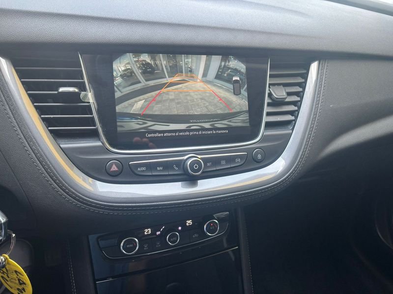 https://cdn-dk.caraffinity.it/dealer/datafiles/vehicle/images/800/32954/3OtvSEGJdM4B7ftU.jpeg?opacity=0&size=30&position=BOTTOM_LEFT&border=0&watermark=%2Fdealer%2Fdatafiles%2Fvehicle%2Fimages%2Fwatermark%2F32954%2F59948587-165d-4d71-b051-089e3253b7a7.png