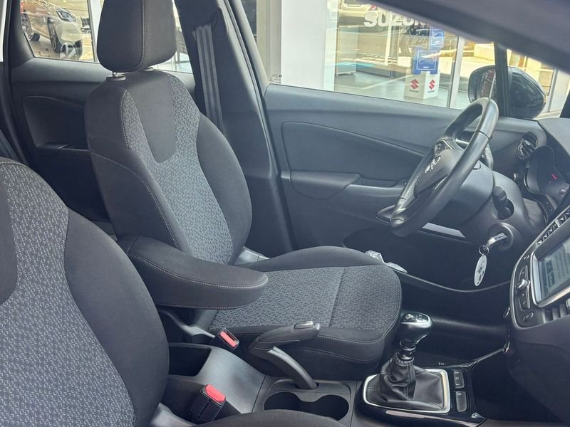 https://cdn-dk.caraffinity.it/dealer/datafiles/vehicle/images/800/32954/3Sw06DnSAxVmFMQ4.jpeg?opacity=0&size=30&position=BOTTOM_LEFT&border=0&watermark=%2Fdealer%2Fdatafiles%2Fvehicle%2Fimages%2Fwatermark%2F32954%2F59948587-165d-4d71-b051-089e3253b7a7.png