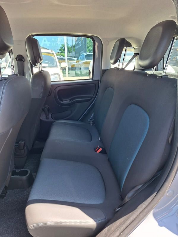 https://cdn-dk.caraffinity.it/dealer/datafiles/vehicle/images/800/32954/4kZAkgK7dqiSkb2u.jpeg?opacity=10&size=20&position=BOTTOM_RIGHT&border=0&watermark=%2Fdealer%2Fdatafiles%2Fvehicle%2Fimages%2Fwatermark%2F32954%2F775f2d5d-ef44-4a55-8370-84cbc0998b87.png