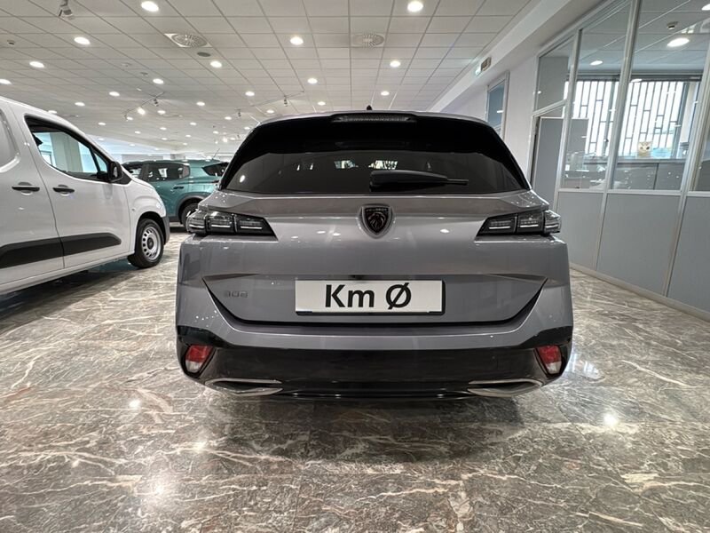 https://cdn-dk.caraffinity.it/dealer/datafiles/vehicle/images/800/32954/6CLY5etAjuAsF8GH.jpg?opacity=10&size=20&position=BOTTOM_RIGHT&border=0&watermark=%2Fdealer%2Fdatafiles%2Fvehicle%2Fimages%2Fwatermark%2F32954%2F775f2d5d-ef44-4a55-8370-84cbc0998b87.png