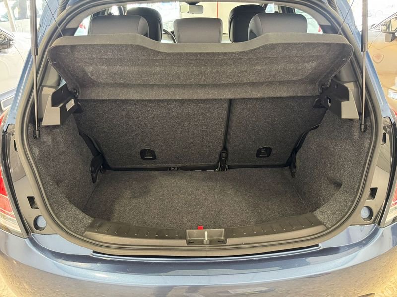 https://cdn-dk.caraffinity.it/dealer/datafiles/vehicle/images/800/32954/6ntxbzLge6POaL1x.jpeg?opacity=10&size=20&position=BOTTOM_RIGHT&border=0&watermark=%2Fdealer%2Fdatafiles%2Fvehicle%2Fimages%2Fwatermark%2F32954%2F775f2d5d-ef44-4a55-8370-84cbc0998b87.png