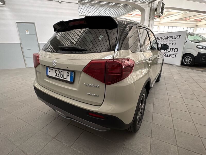 https://cdn-dk.caraffinity.it/dealer/datafiles/vehicle/images/800/32954/7HQqvuYXTek5UOXD.jpg?opacity=10&size=20&position=BOTTOM_RIGHT&border=0&watermark=%2Fdealer%2Fdatafiles%2Fvehicle%2Fimages%2Fwatermark%2F32954%2F775f2d5d-ef44-4a55-8370-84cbc0998b87.png
