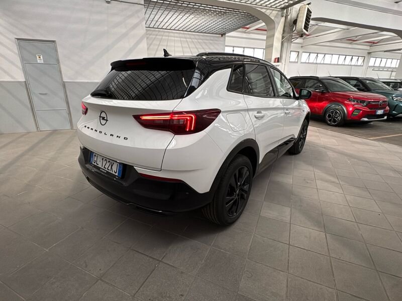 https://cdn-dk.caraffinity.it/dealer/datafiles/vehicle/images/800/32954/7mJiZhXe05IxnTJ1.jpg?opacity=0&size=30&position=BOTTOM_LEFT&border=0&watermark=%2Fdealer%2Fdatafiles%2Fvehicle%2Fimages%2Fwatermark%2F32954%2F59948587-165d-4d71-b051-089e3253b7a7.png