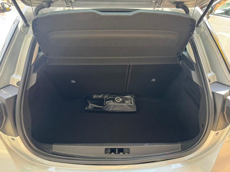 https://cdn-dk.caraffinity.it/dealer/datafiles/vehicle/images/800/32954/8zx2c883rYgknTn5.jpeg?opacity=0&size=30&position=BOTTOM_LEFT&border=0&watermark=%2Fdealer%2Fdatafiles%2Fvehicle%2Fimages%2Fwatermark%2F32954%2F59948587-165d-4d71-b051-089e3253b7a7.png
